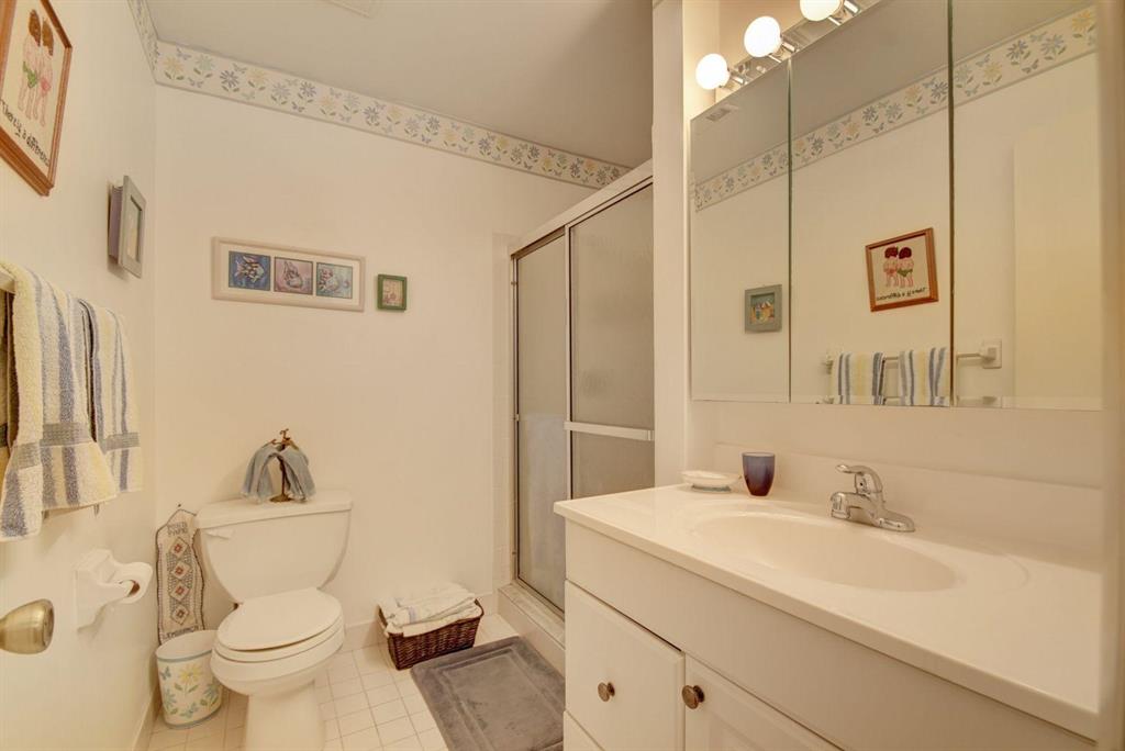 PALM GREENS AT VILLA DEL RAY COND PHASE
1,2,2-A,2 - Residential