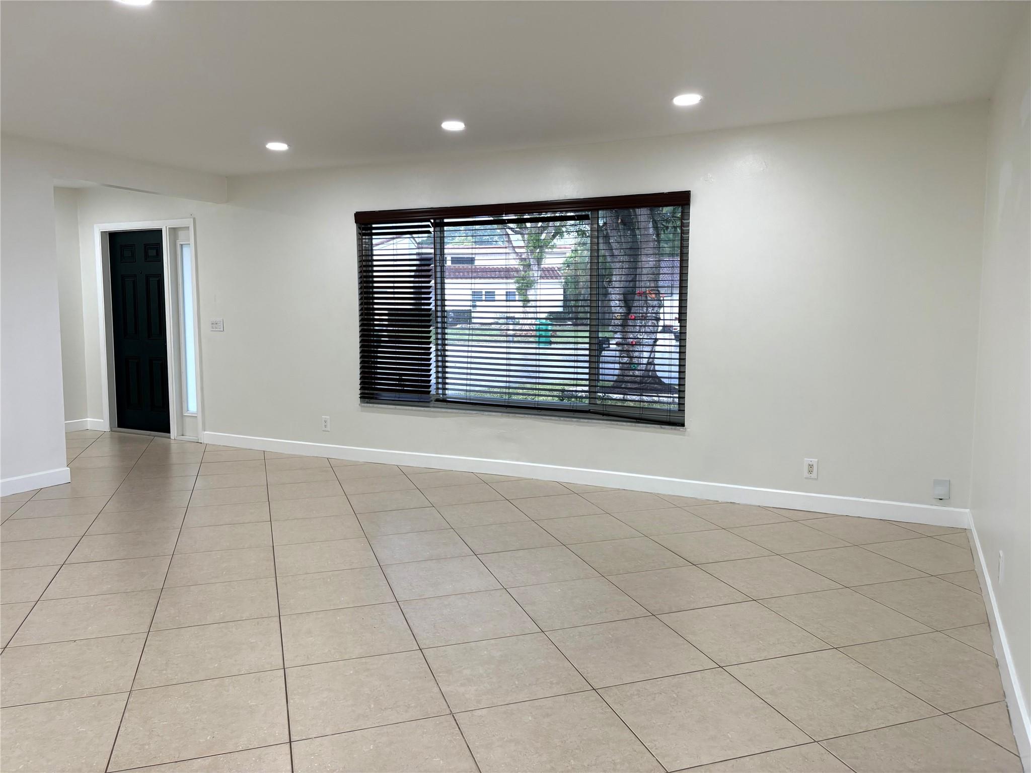 Coral Spgs Country Club - Residential Lease