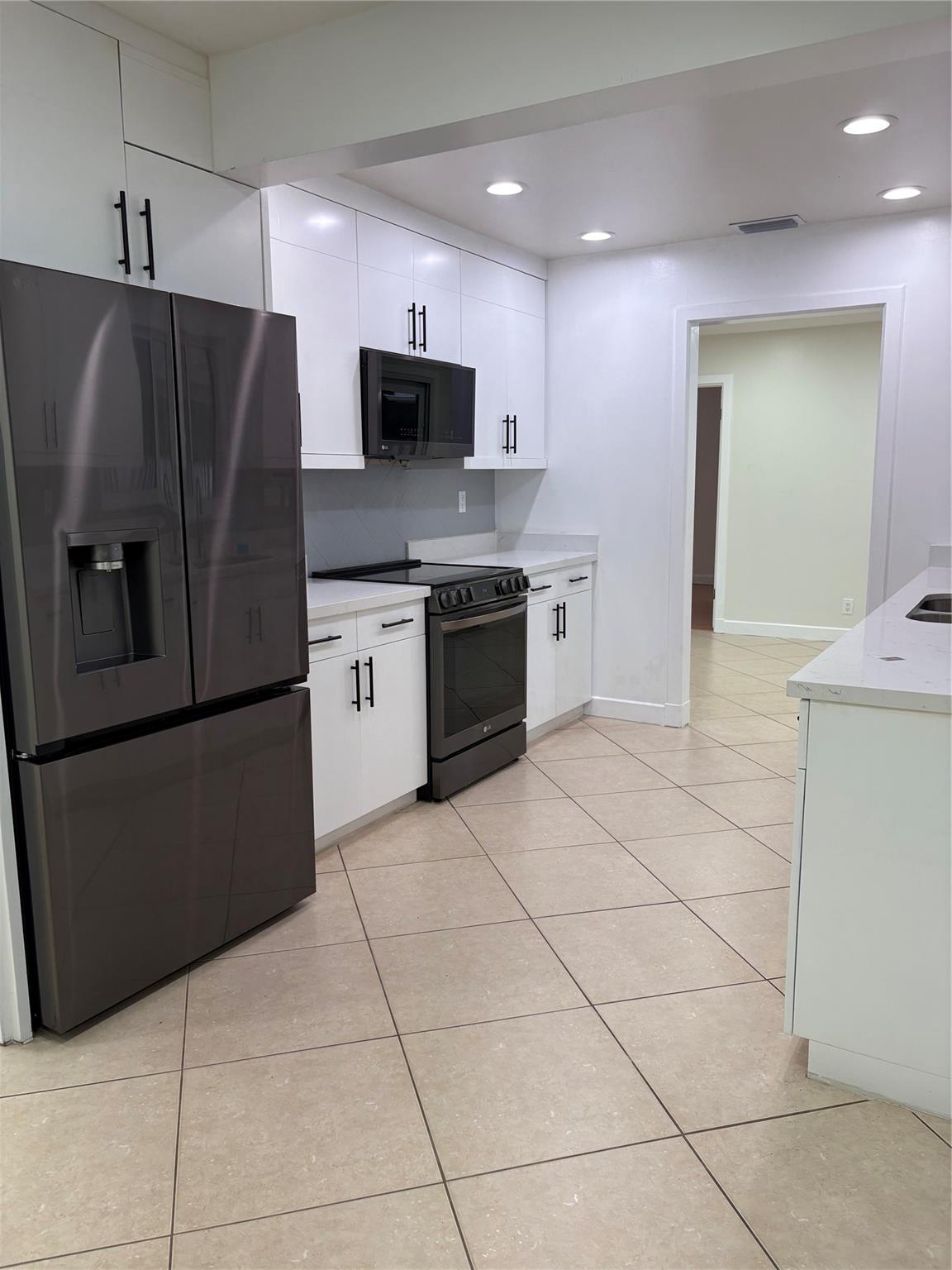 Coral Spgs Country Club - Residential Lease