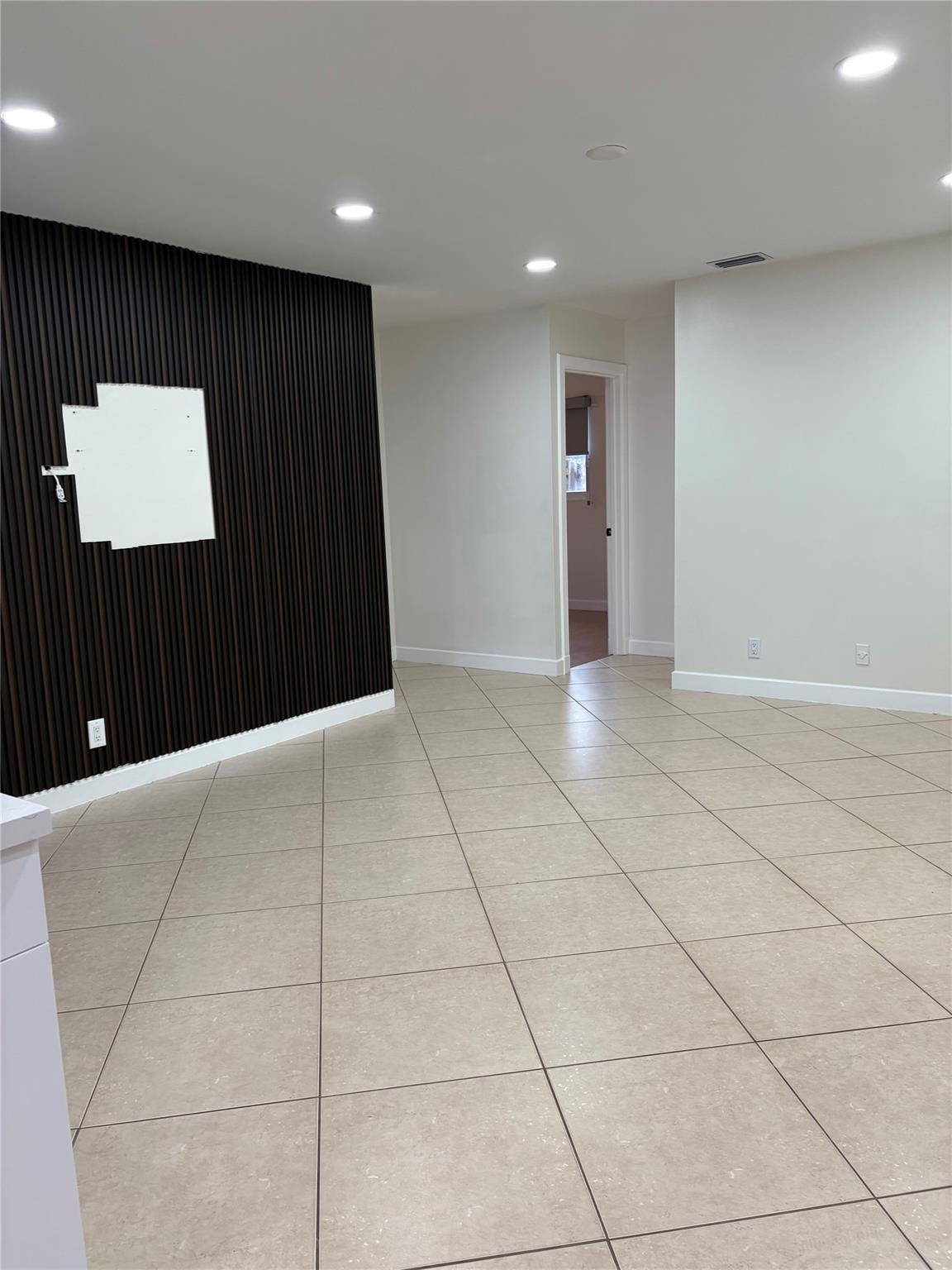 Coral Spgs Country Club - Residential Lease