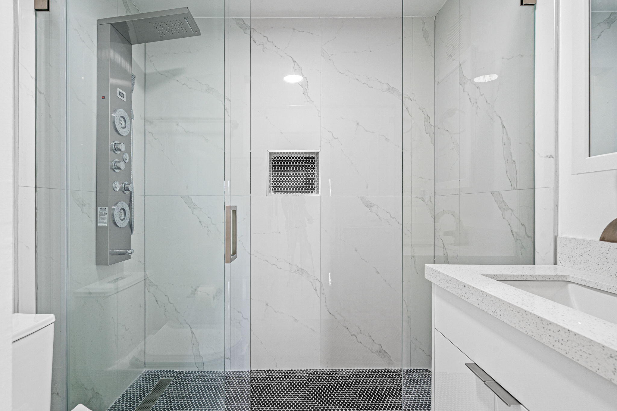 WEST LAKE VILLAGE II CONDO PH V - Residential Lease