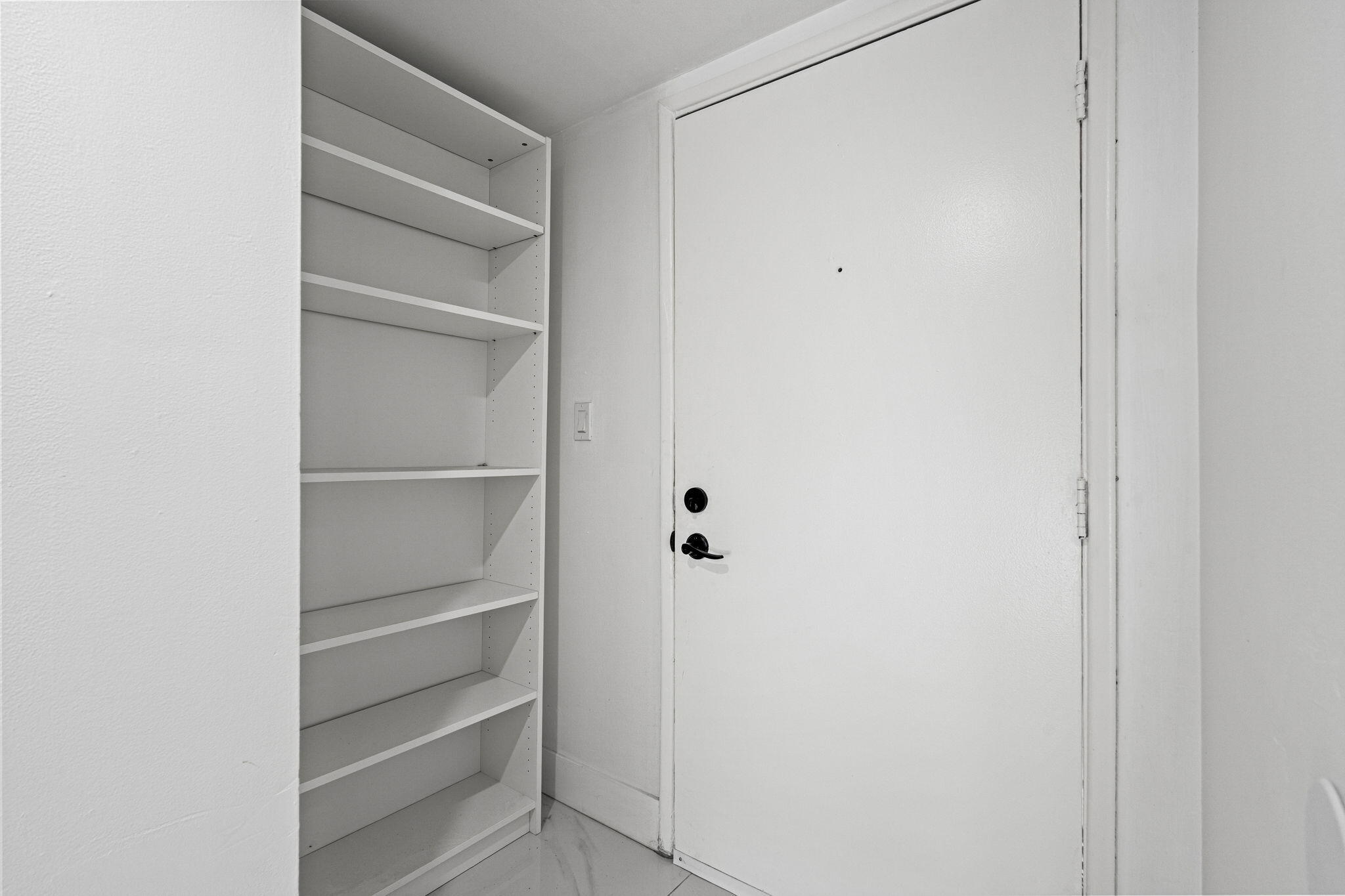 WEST LAKE VILLAGE II CONDO PH V - Residential Lease