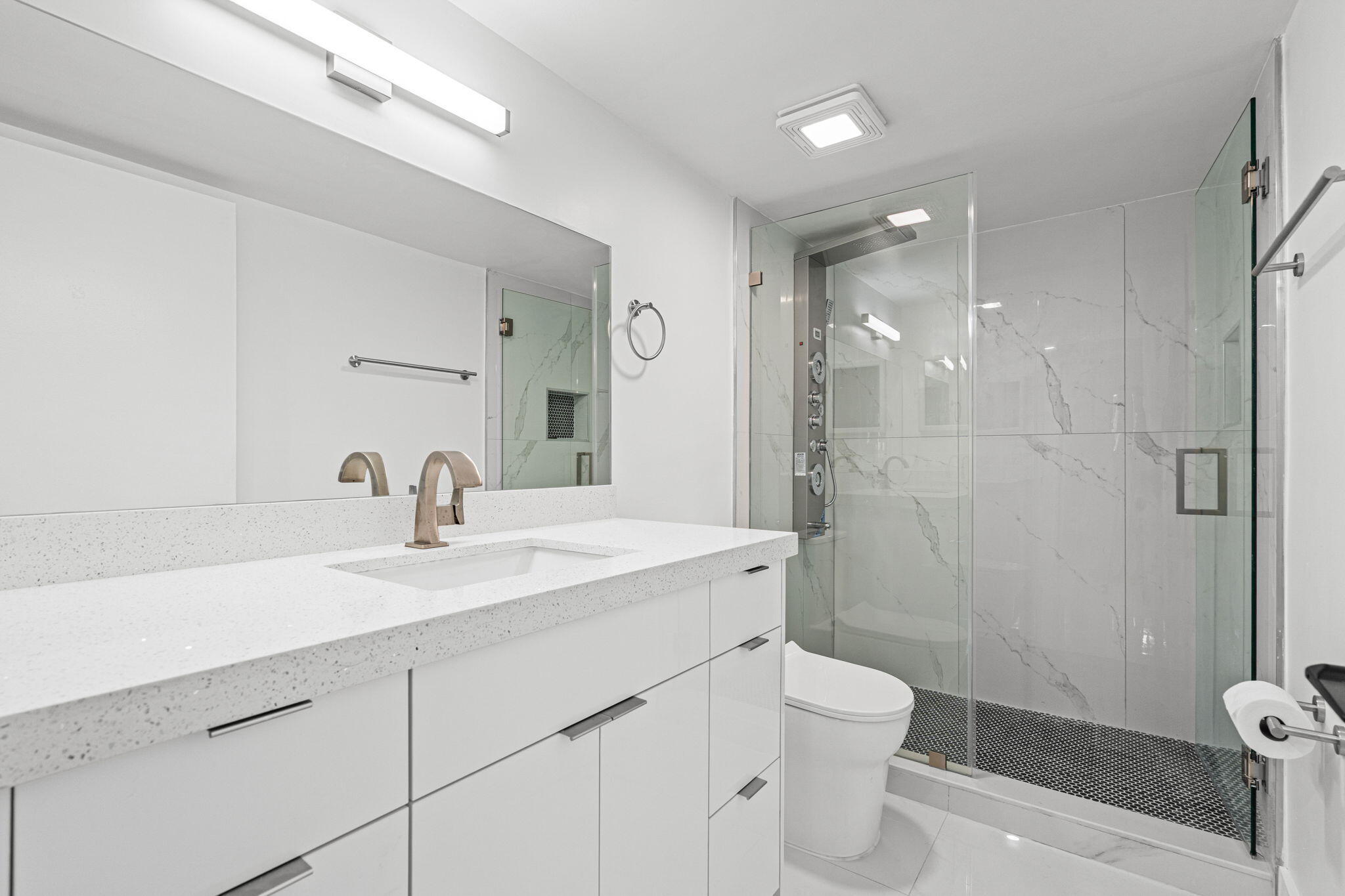 WEST LAKE VILLAGE II CONDO PH V - Residential Lease