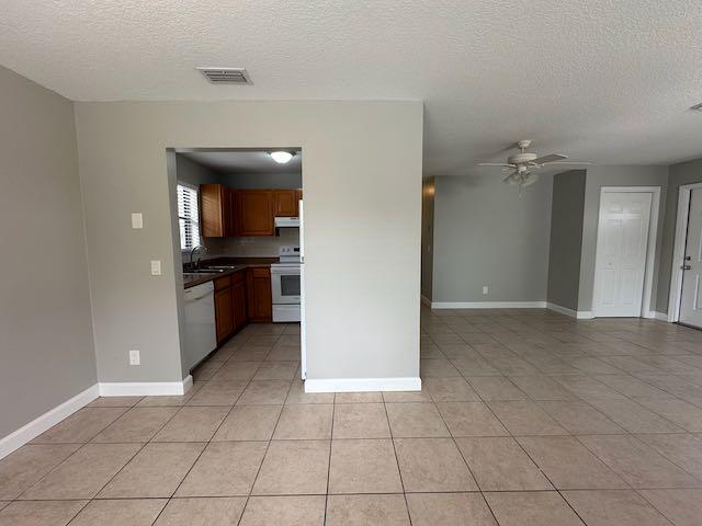 GREYNOLDS HIGHLANDS UNIT 1 - Residential Lease