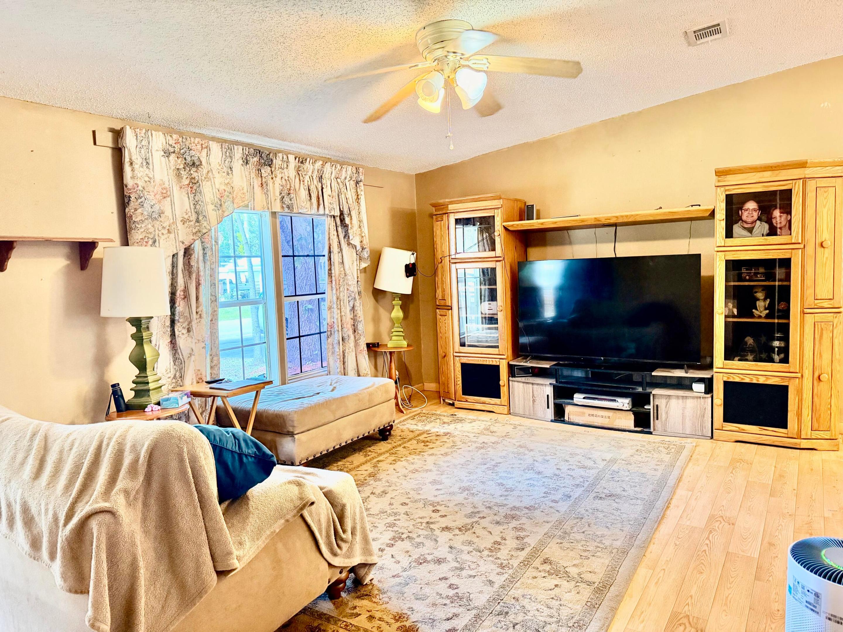 PINE OAKS VILLAGE NO 1 - Residential