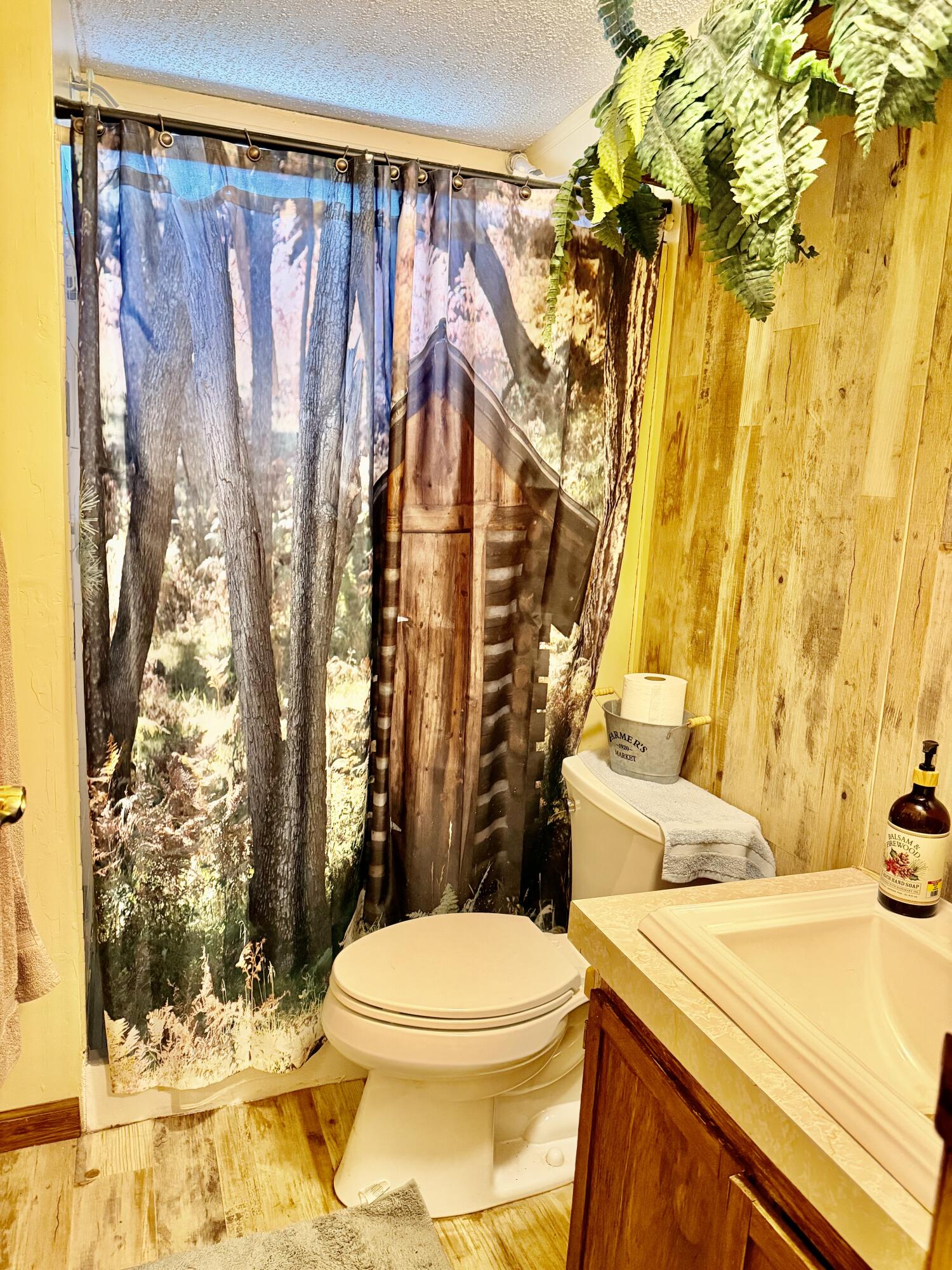 PINE OAKS VILLAGE NO 1 - Residential