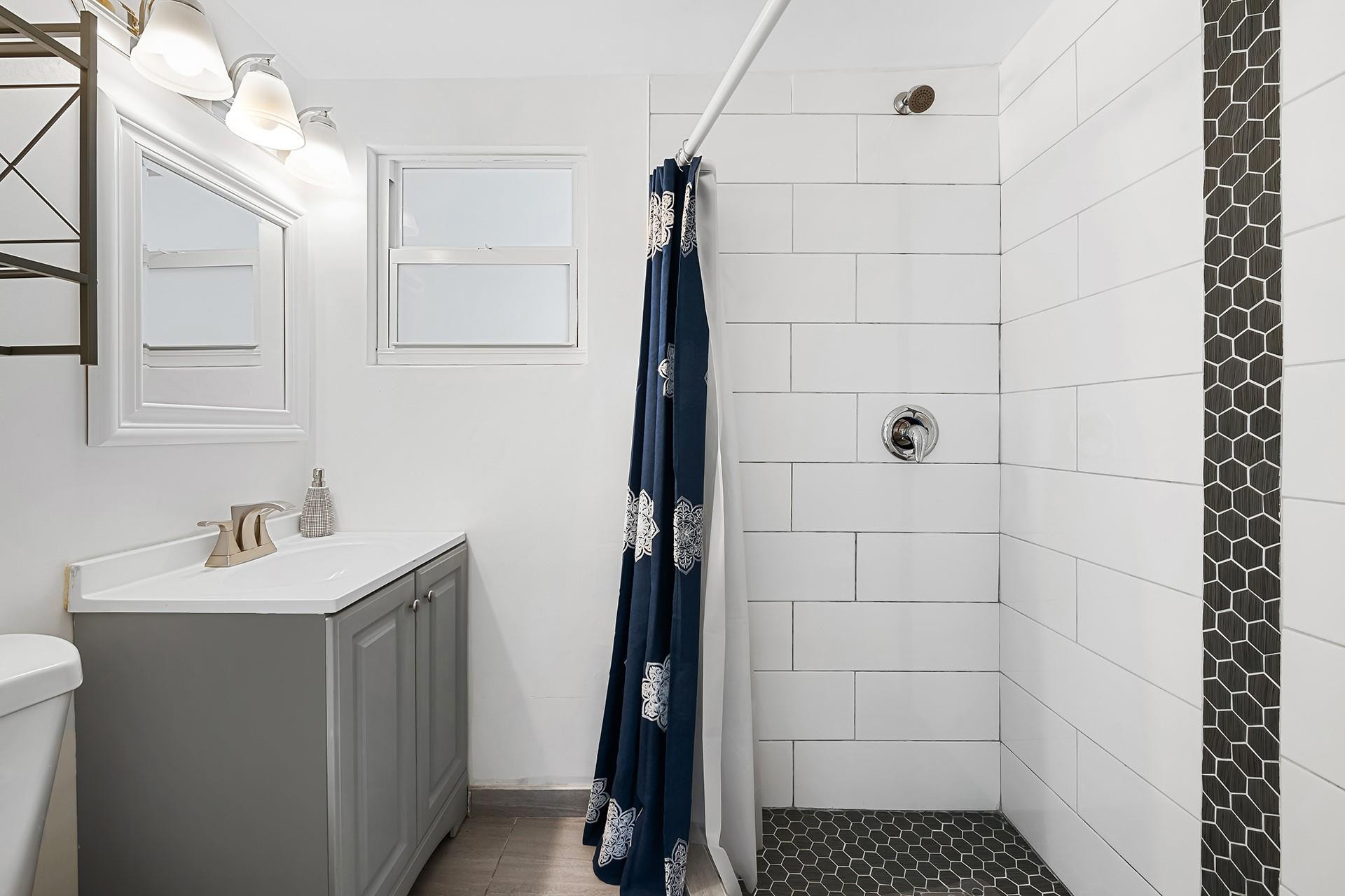 LAUDERDALE - Residential