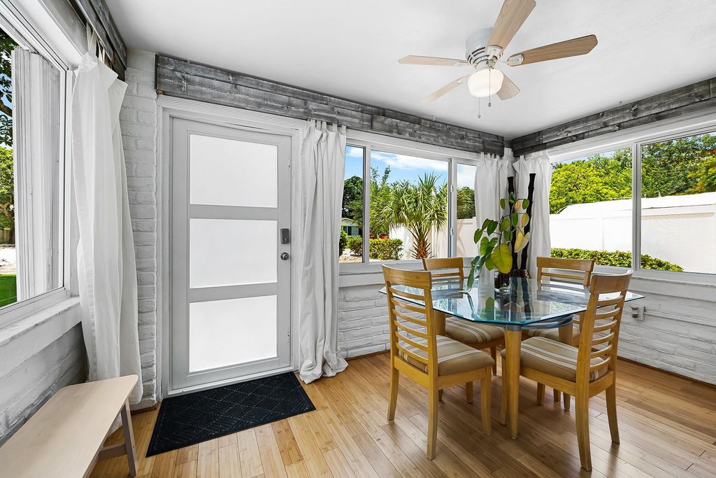 Photo of 517 SW 14th Street, Fort Lauderdale, FL 33315 (MLS # F10554935)