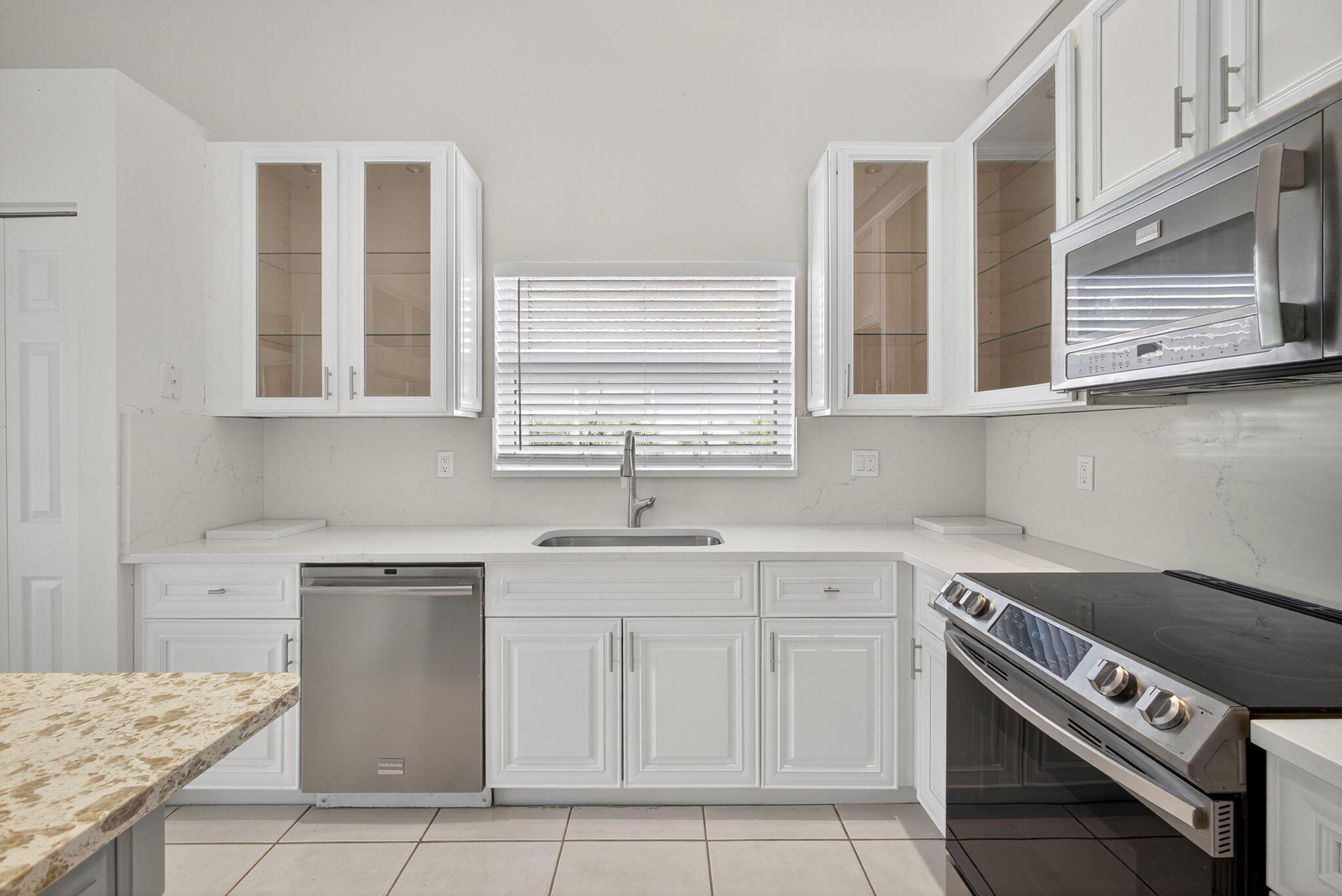 ORANGE POINT TR B - Residential Lease