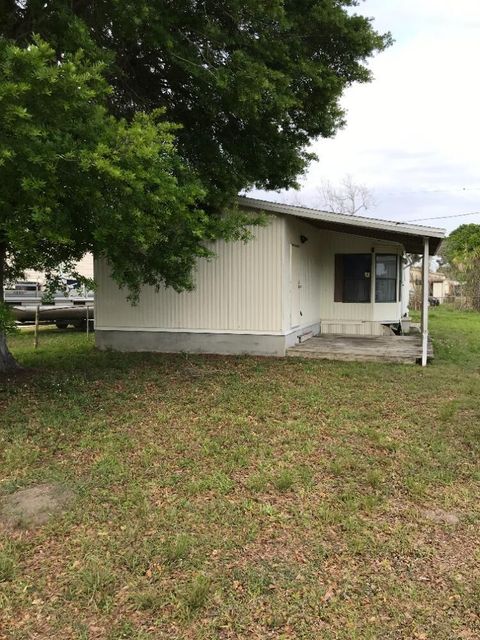 Property photo of 1095 Casey Lane, Okeechobee, FL 34974