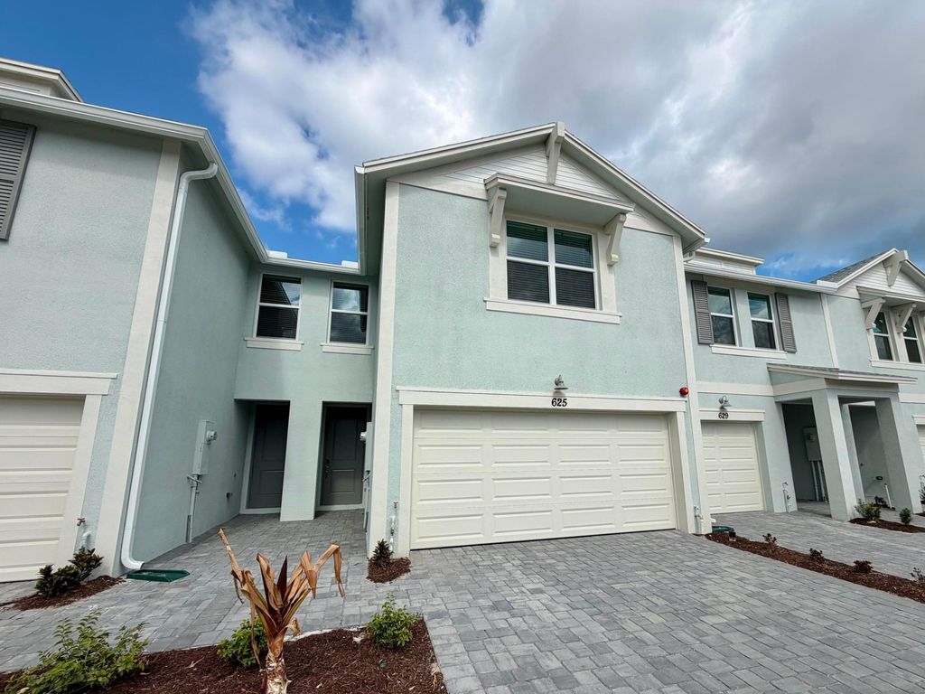 Photo of 625 Salisbury Circle #Circle, Fort Pierce, FL 34982 (MLS # R11159001)