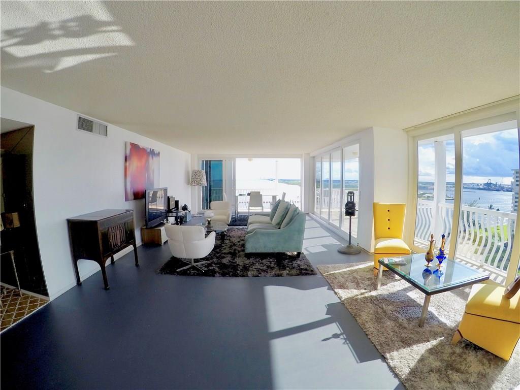 POINT OF AMERICAS - Residential
