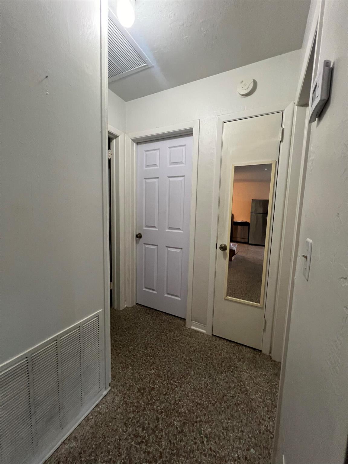 BROADWAY - Residential Lease