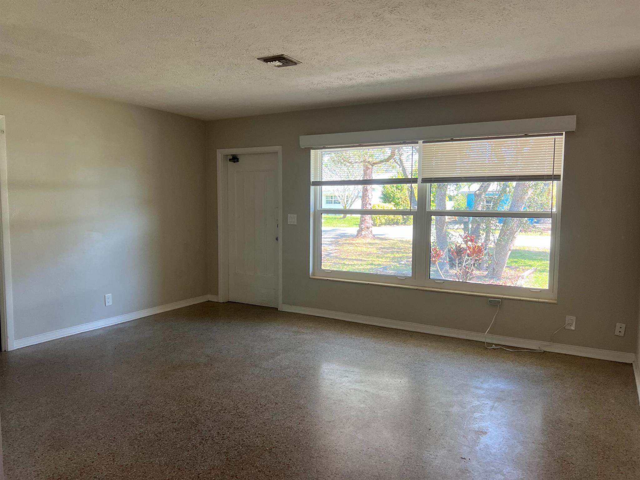 BROADWAY - Residential Lease