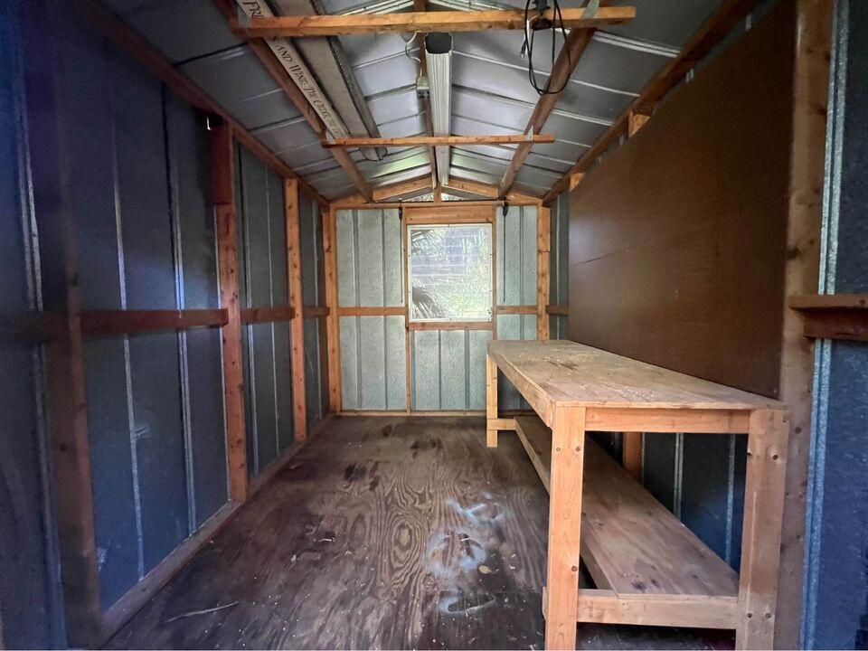 BROADWAY - Residential Lease