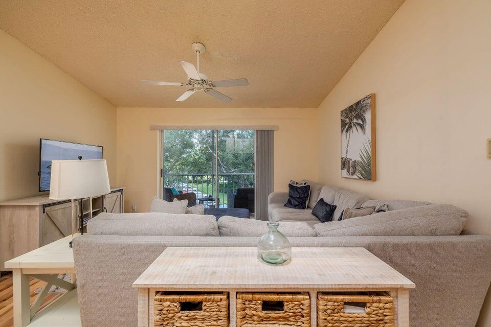 THE ANCHORAGE - Residential Lease
