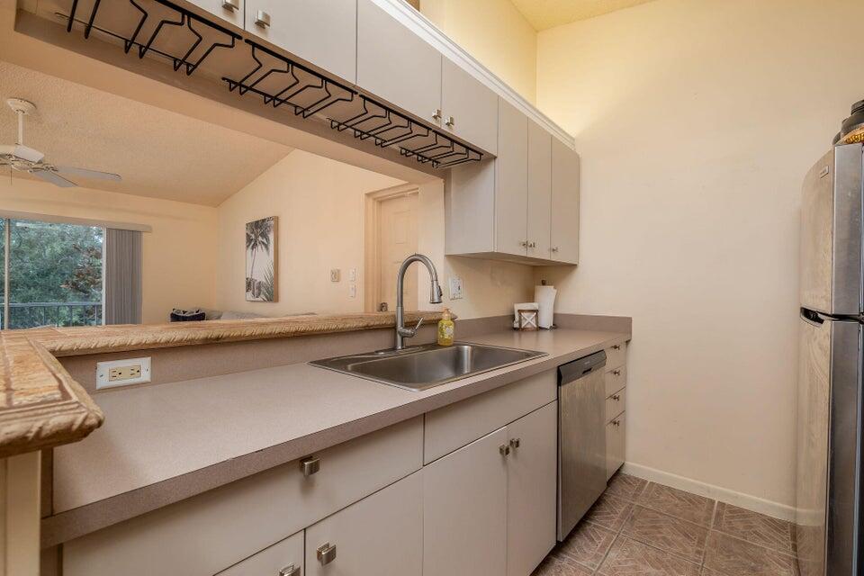 THE ANCHORAGE - Residential Lease
