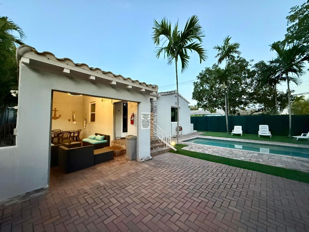Photo of 700 NE 17th Way, Fort Lauderdale, FL 33304 (MLS # B26028452)