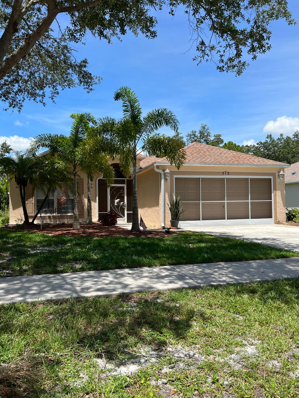 Photo of 515 SW Deer Run, Port Saint Lucie, FL 34953 (MLS # R10812367)