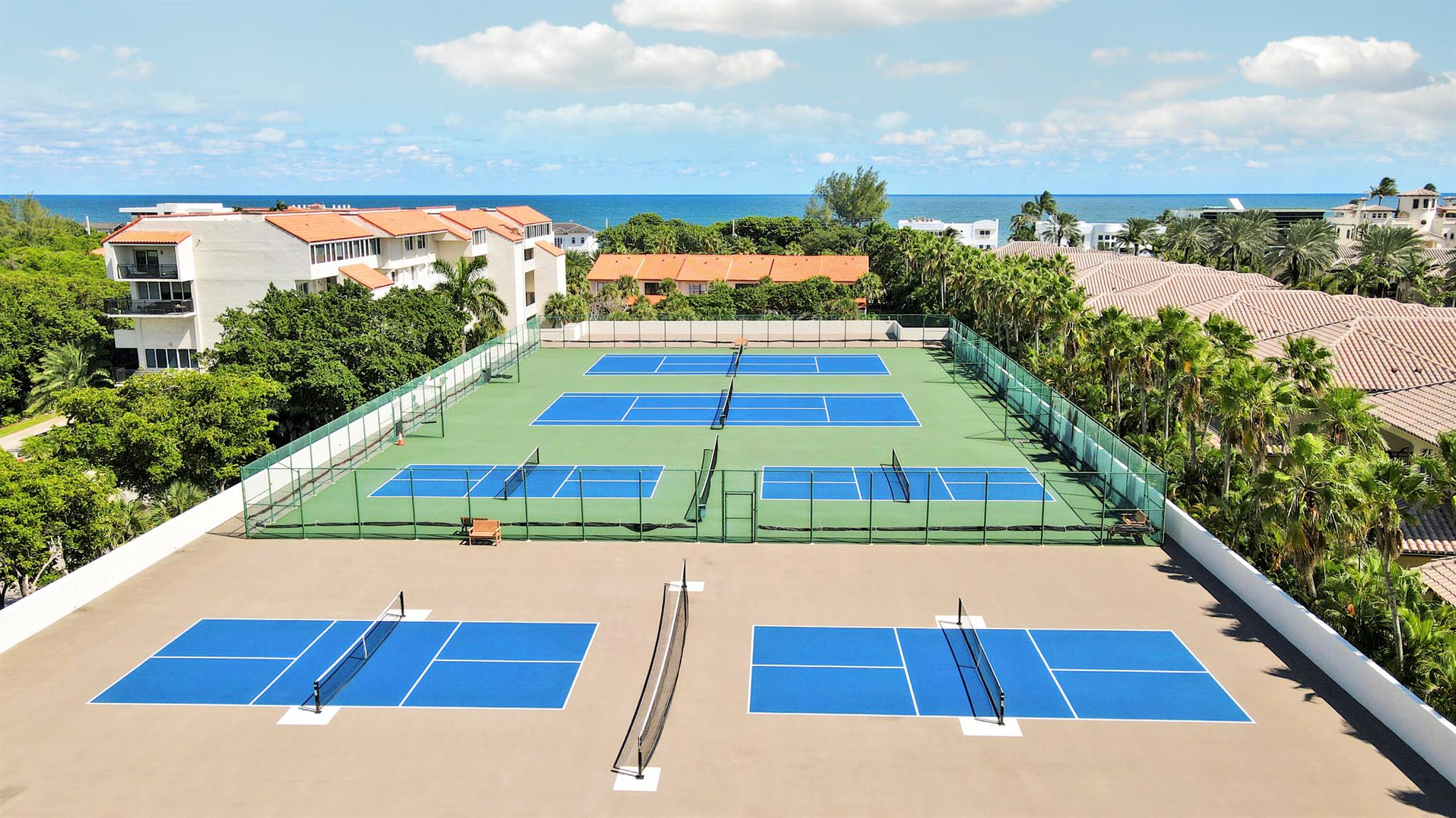 REGENCY HIGHLAND CLUB CON - Residential