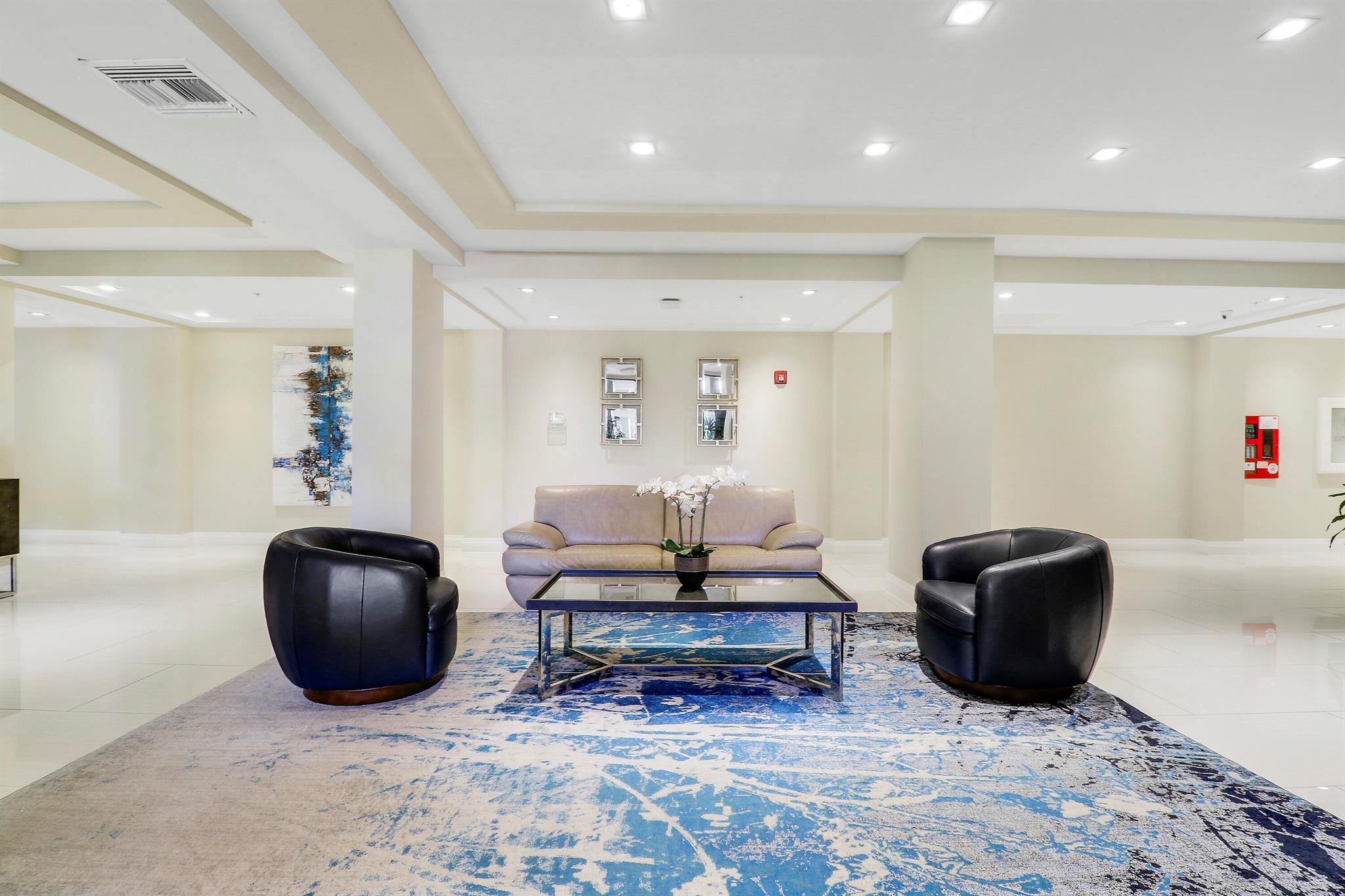 REGENCY HIGHLAND CLUB CON - Residential