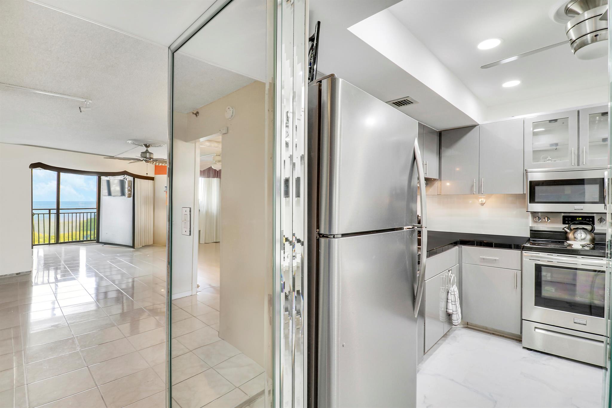 REGENCY HIGHLAND CLUB CON - Residential