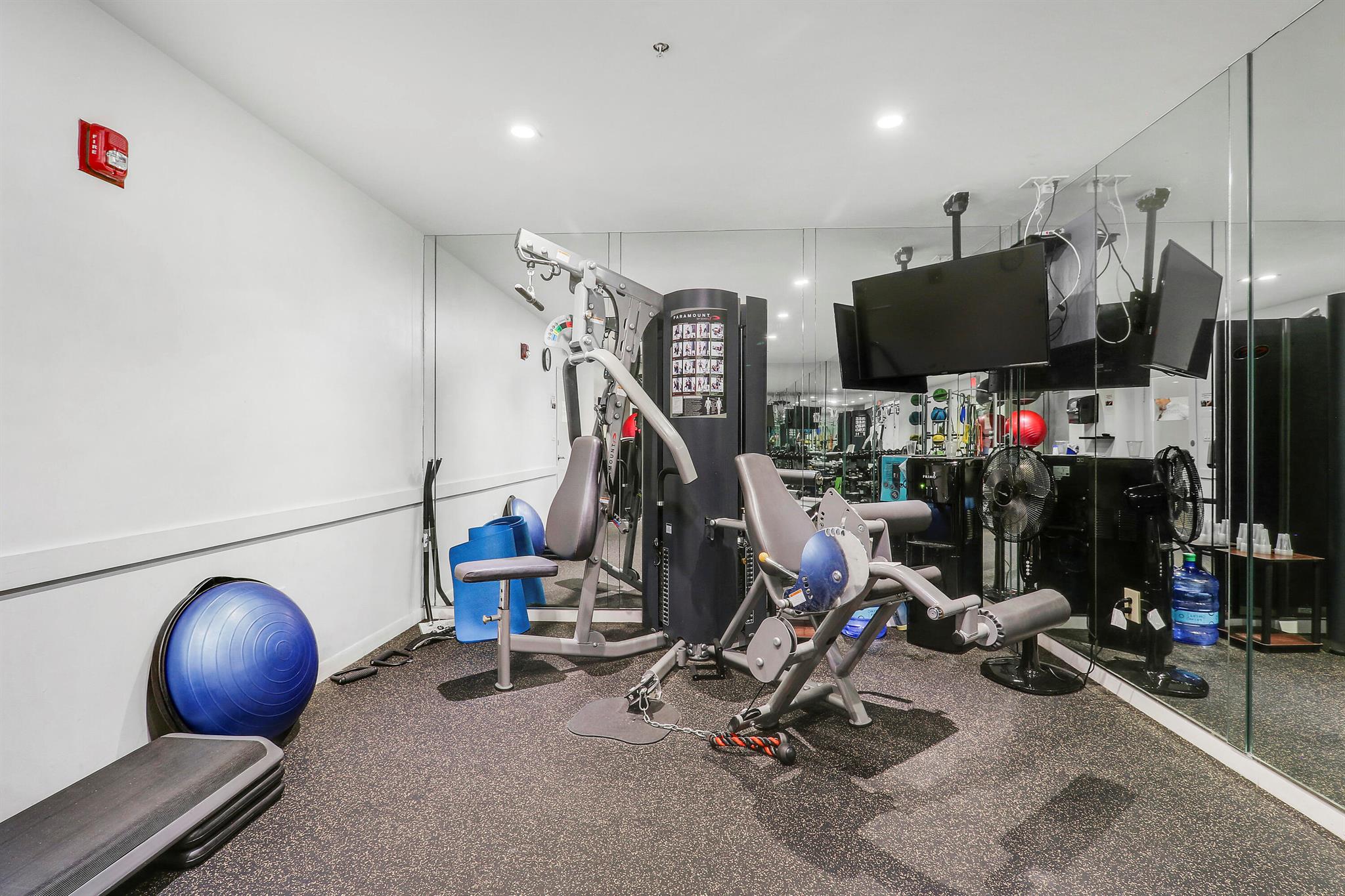 REGENCY HIGHLAND CLUB CON - Residential