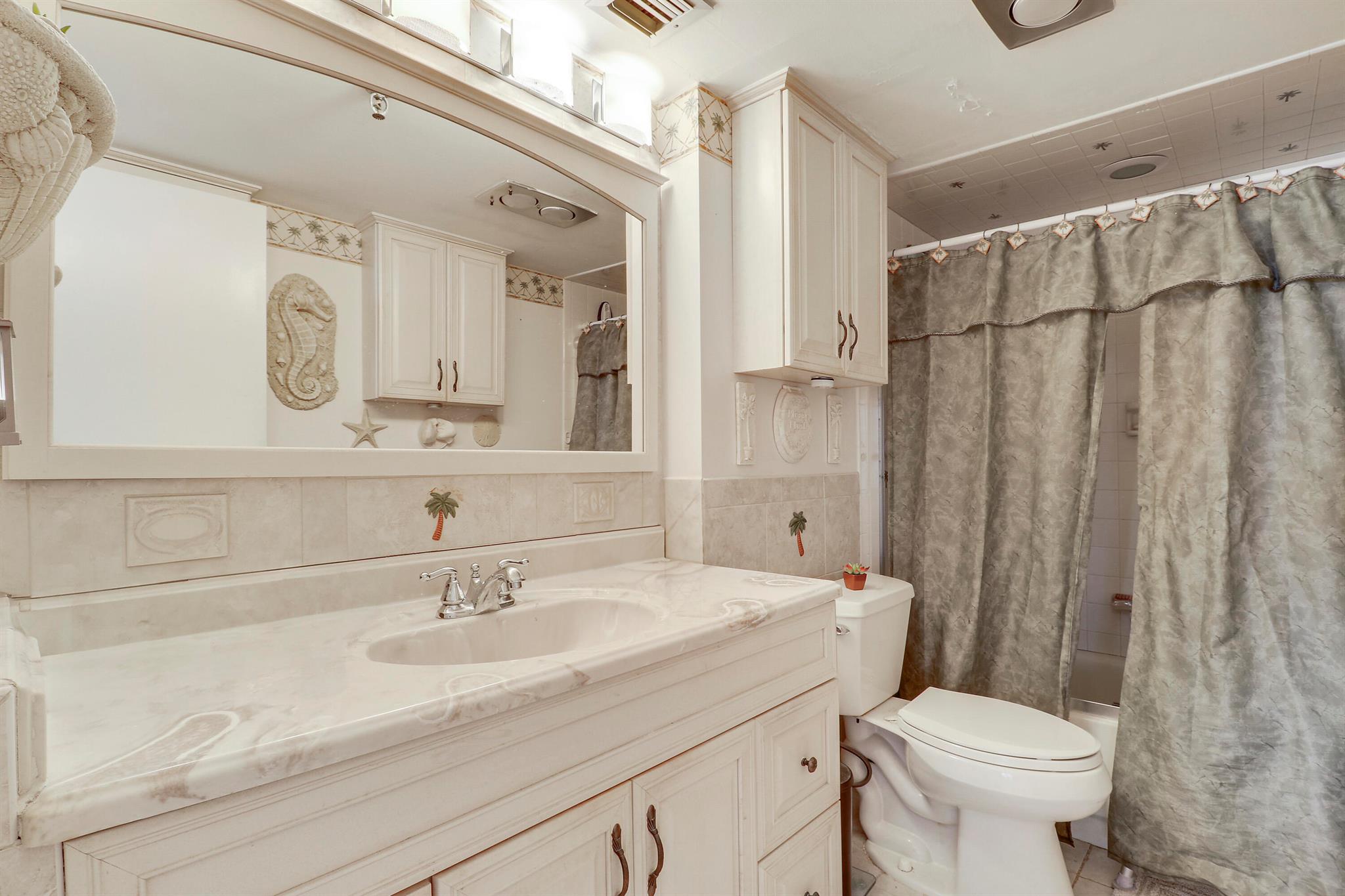 REGENCY HIGHLAND CLUB CON - Residential