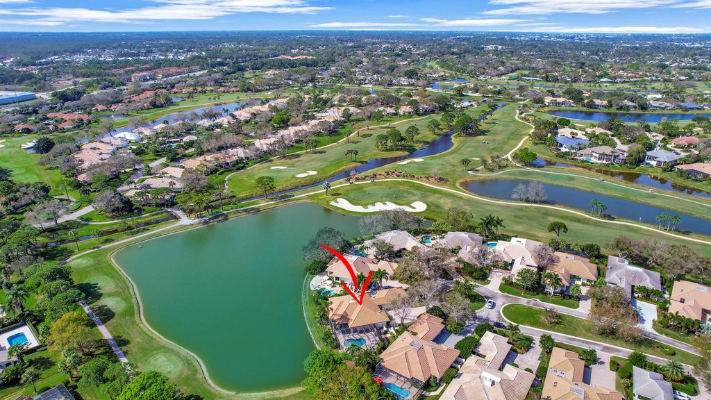 Photo of 5862 SE Oakmont Place, Stuart, FL 34997 (MLS # R10956139)