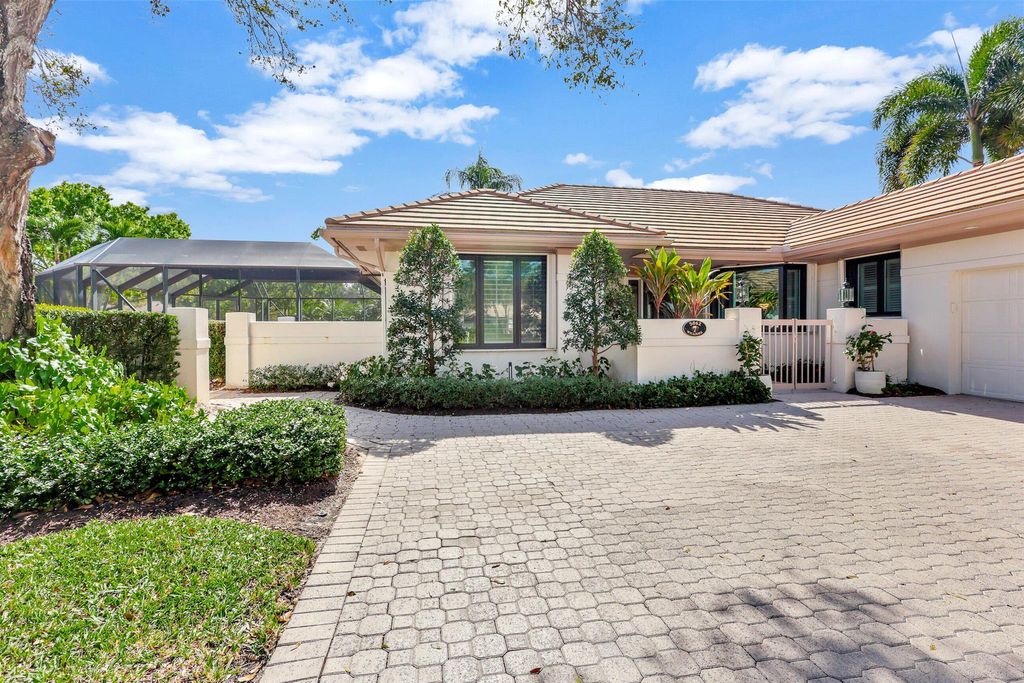 Photo of 5862 SE Oakmont Place, Stuart, FL 34997 (MLS # R10956139)