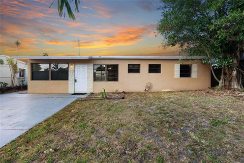 Single Family Residence in Fort Lauderdale FL 361 58th St St 3.jpg