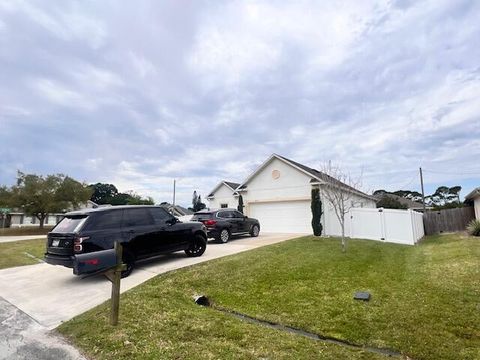 A home in Port St Lucie