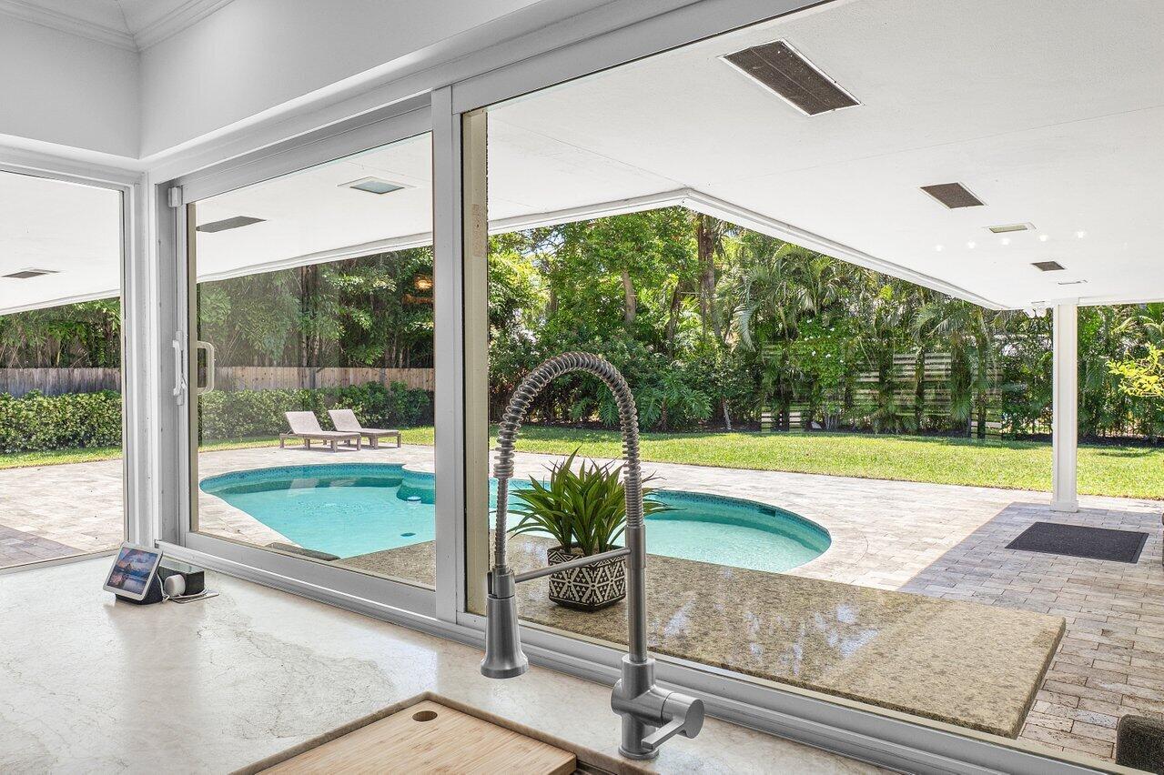 LAKE SHORE ESTS IN - Residential