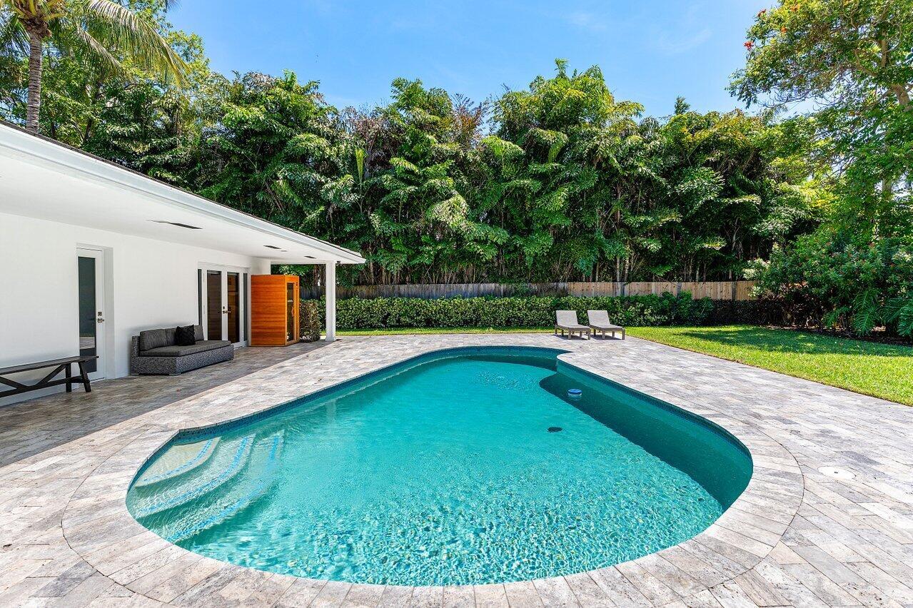 LAKE SHORE ESTS IN - Residential