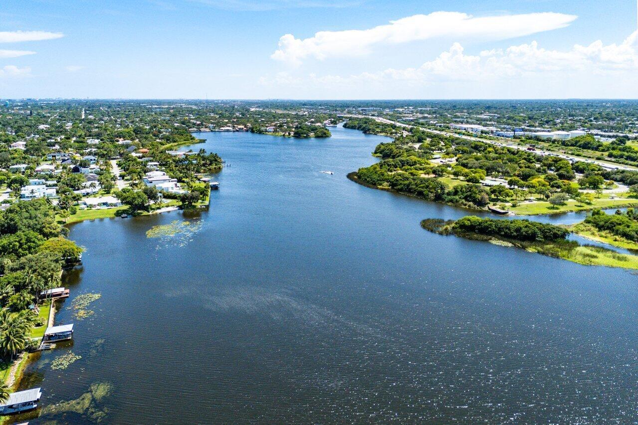 LAKE SHORE ESTS IN - Residential