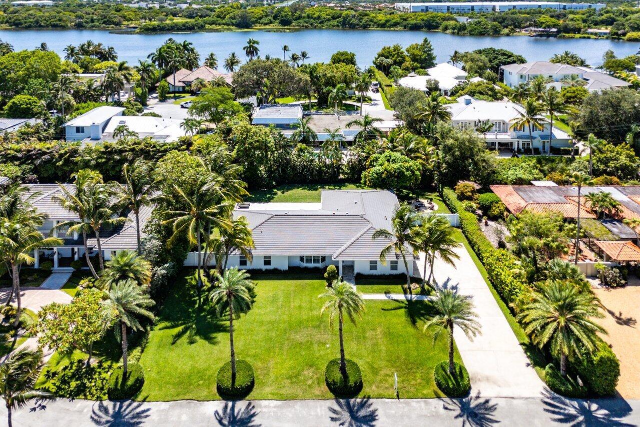 LAKE SHORE ESTS IN - Residential