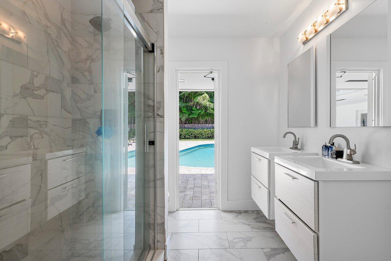 LAKE SHORE ESTS IN - Residential