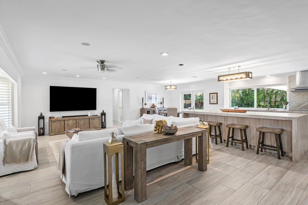 LAKE SHORE ESTS IN - Residential