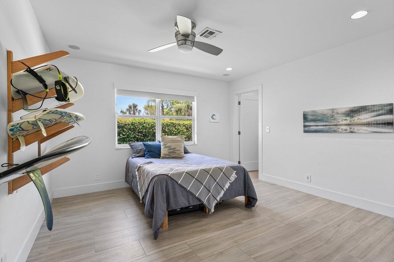 LAKE SHORE ESTS IN - Residential