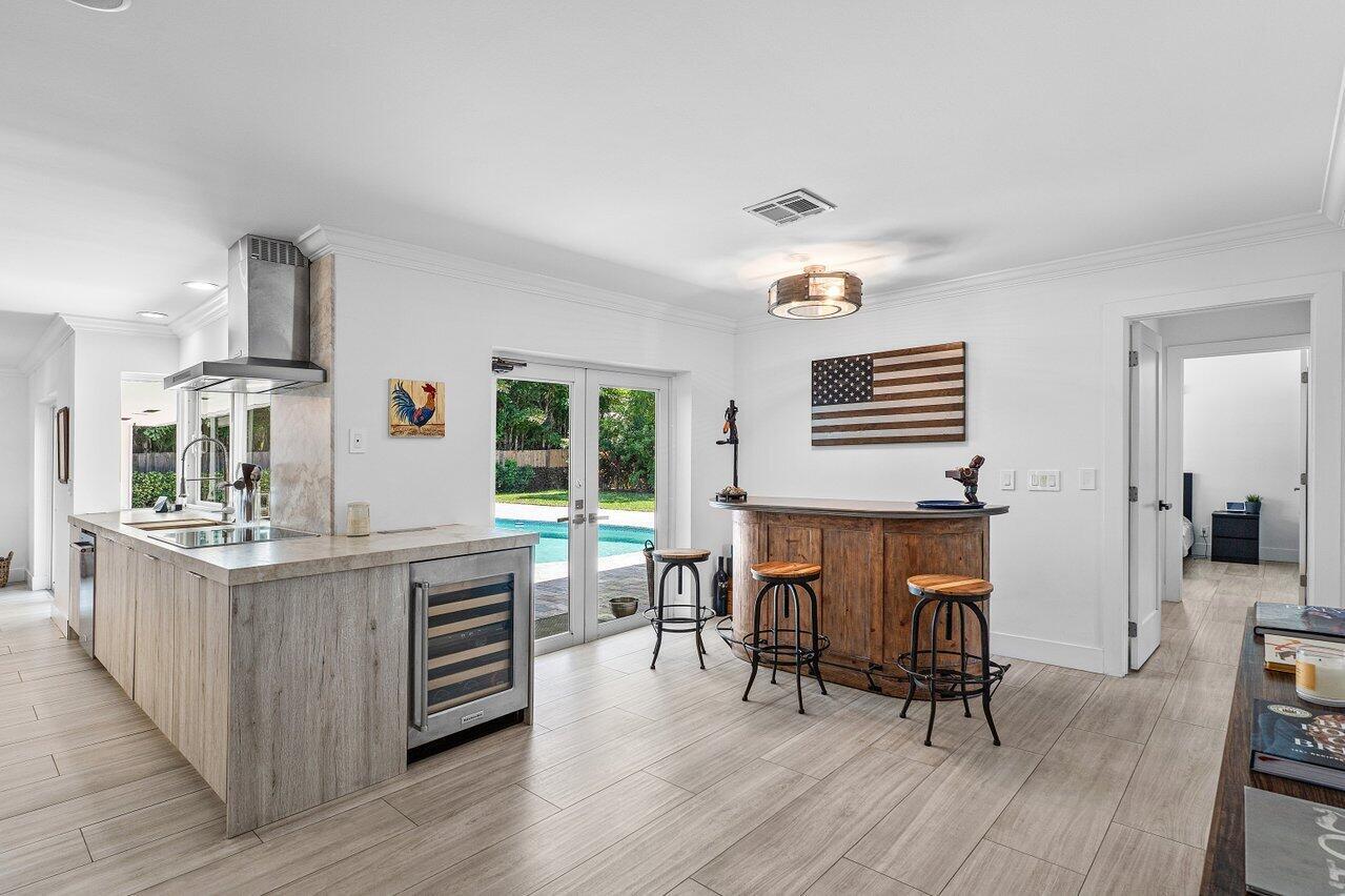 LAKE SHORE ESTS IN - Residential