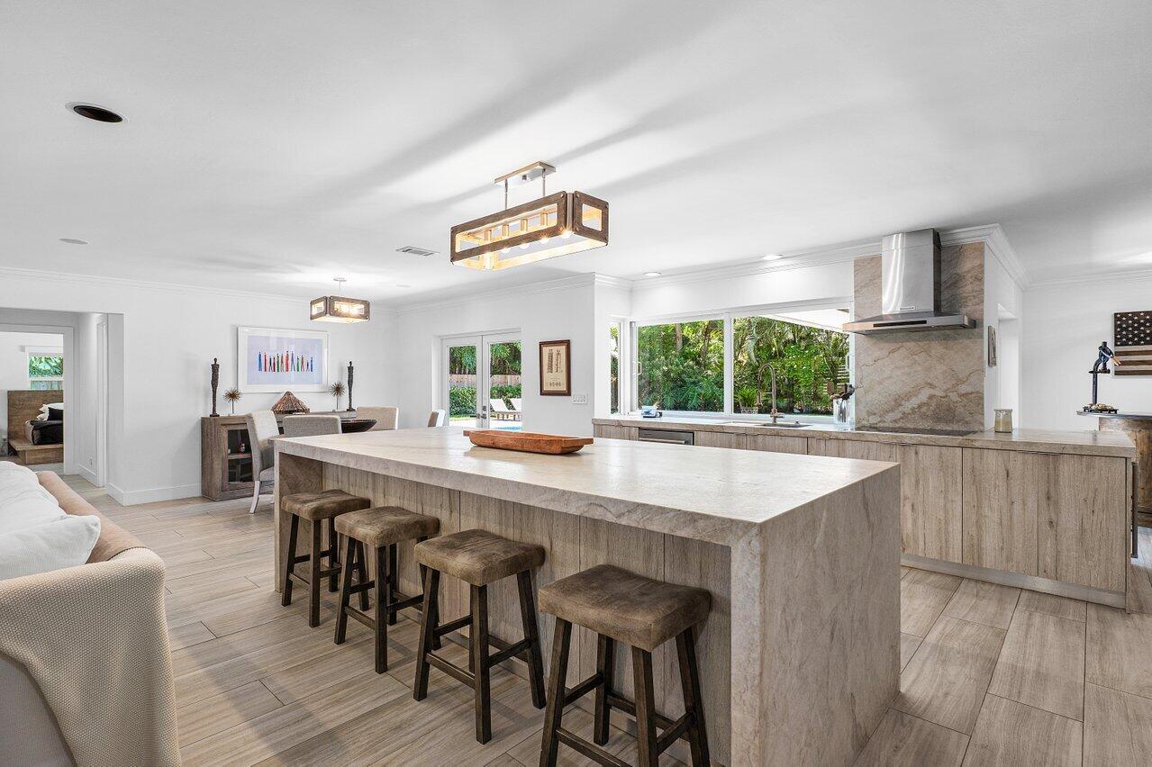 LAKE SHORE ESTS IN - Residential