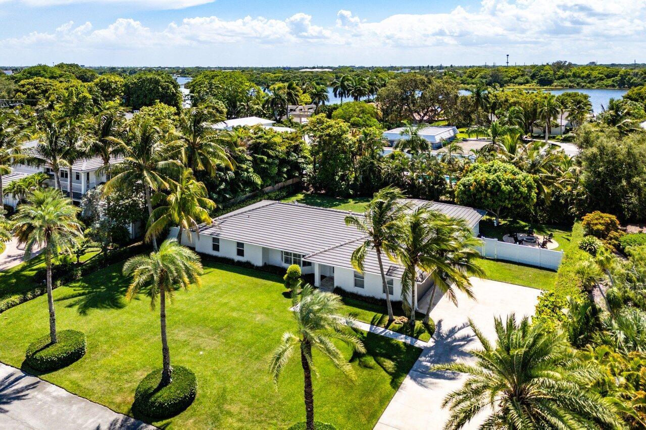 LAKE SHORE ESTS IN - Residential