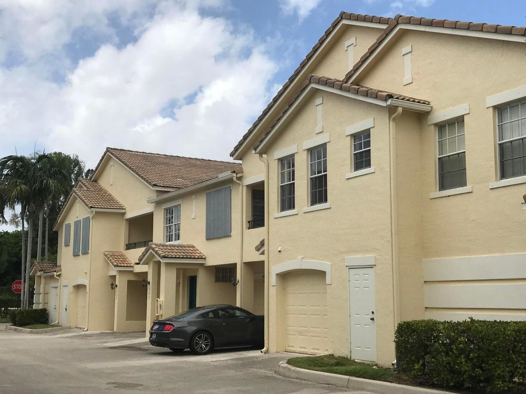 Photo of 102 Belmont Place, Boynton Beach, FL 33436 (MLS # R11037844)