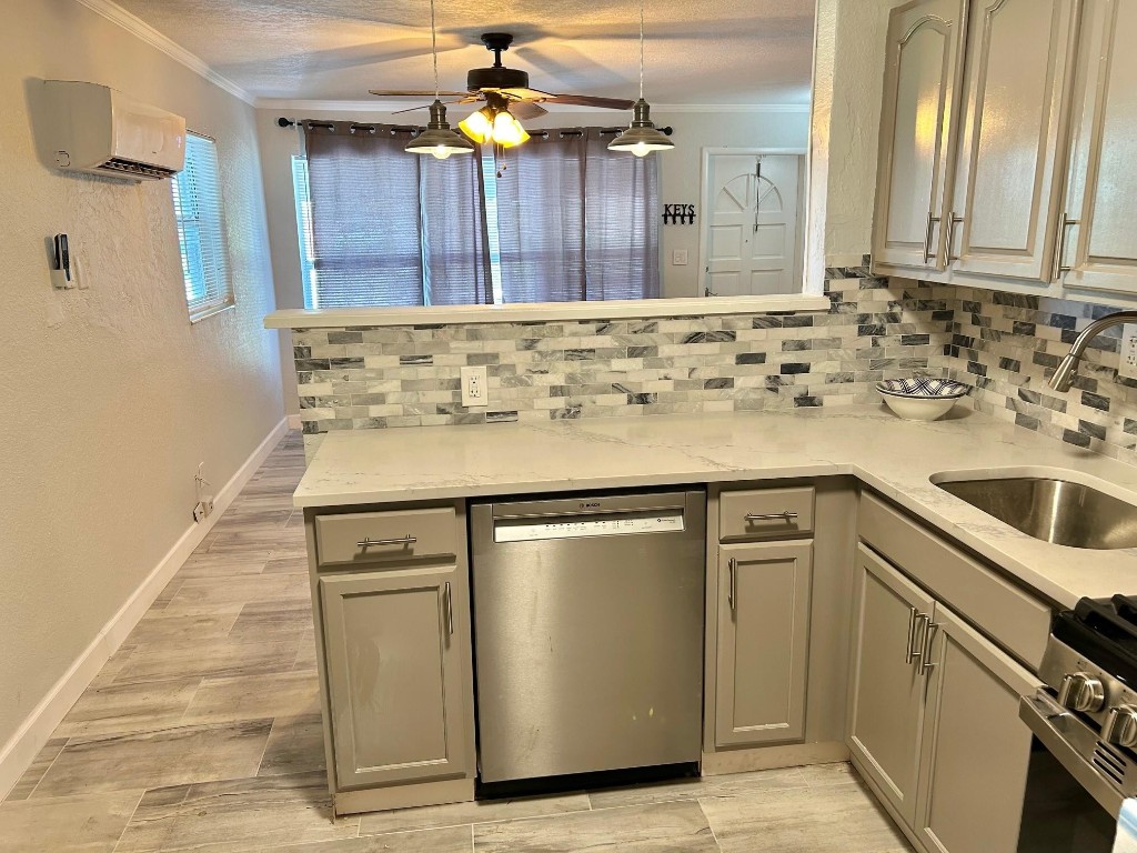 Cresthaven - Residential