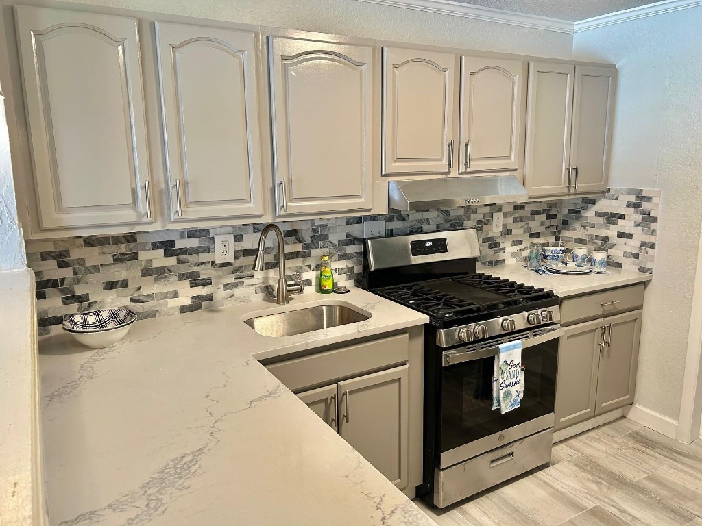 Cresthaven - Residential