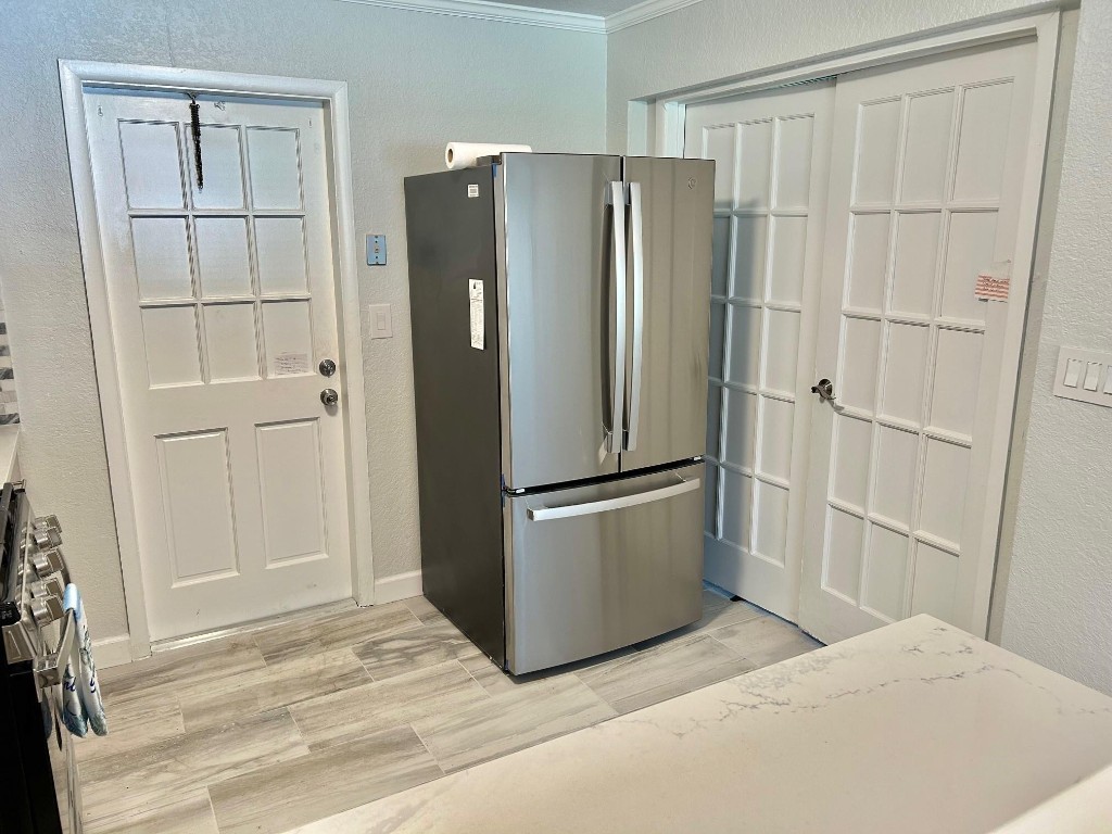 Cresthaven - Residential