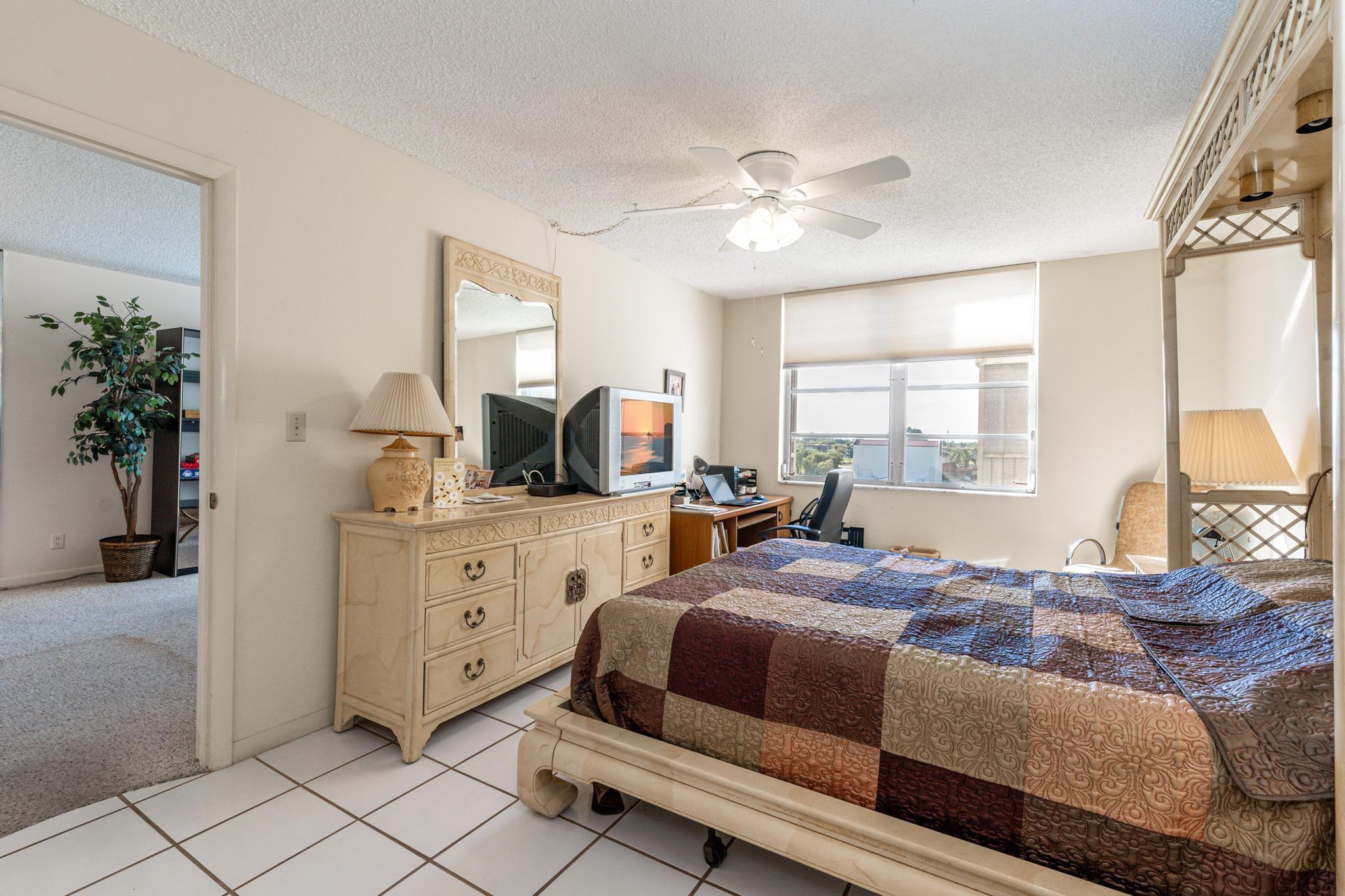 Hollybrook Golf & Tennis - Residential