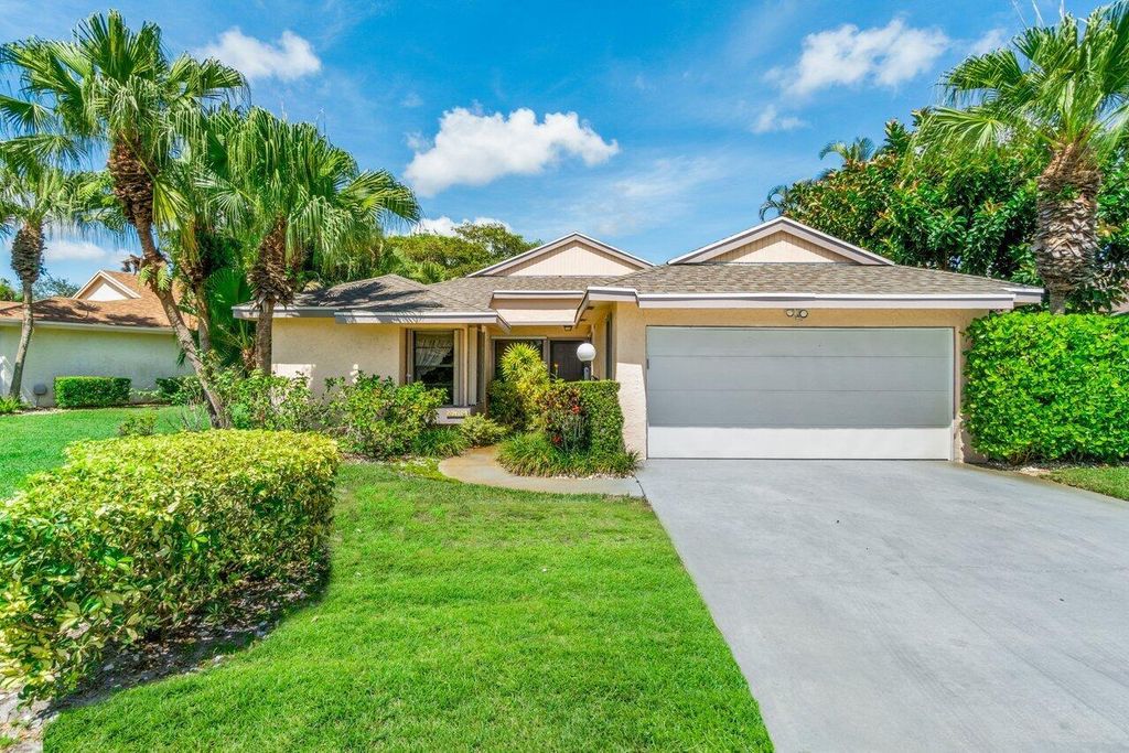 Photo of 6120 Brandon Street, Palm Beach Gardens, FL 33418 (MLS # R10839574)