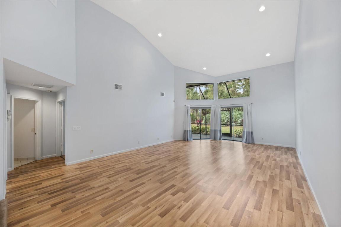 BREAKERS WEST 6 - Residential