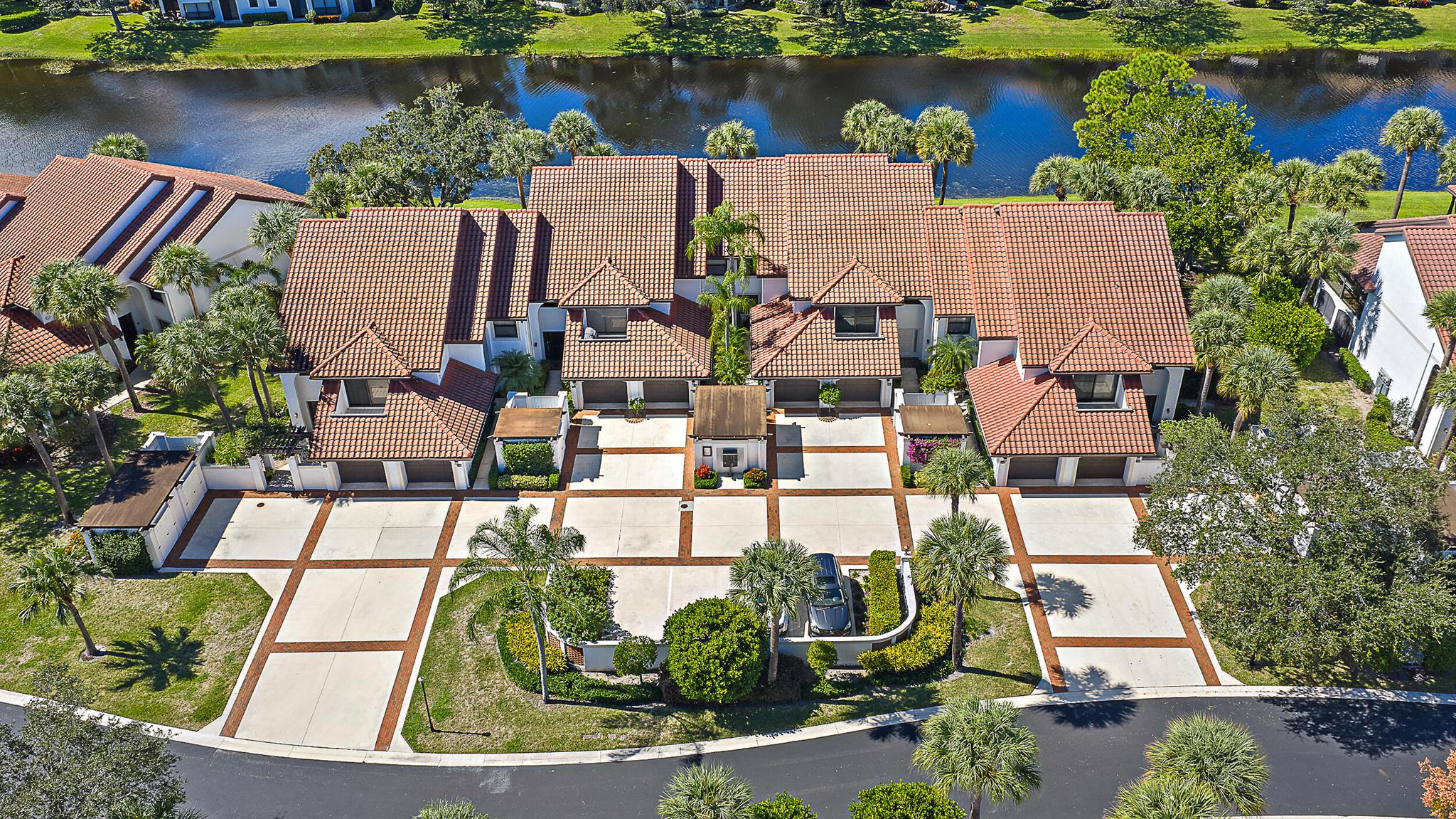 Jonathans Landing - Trade - Residential